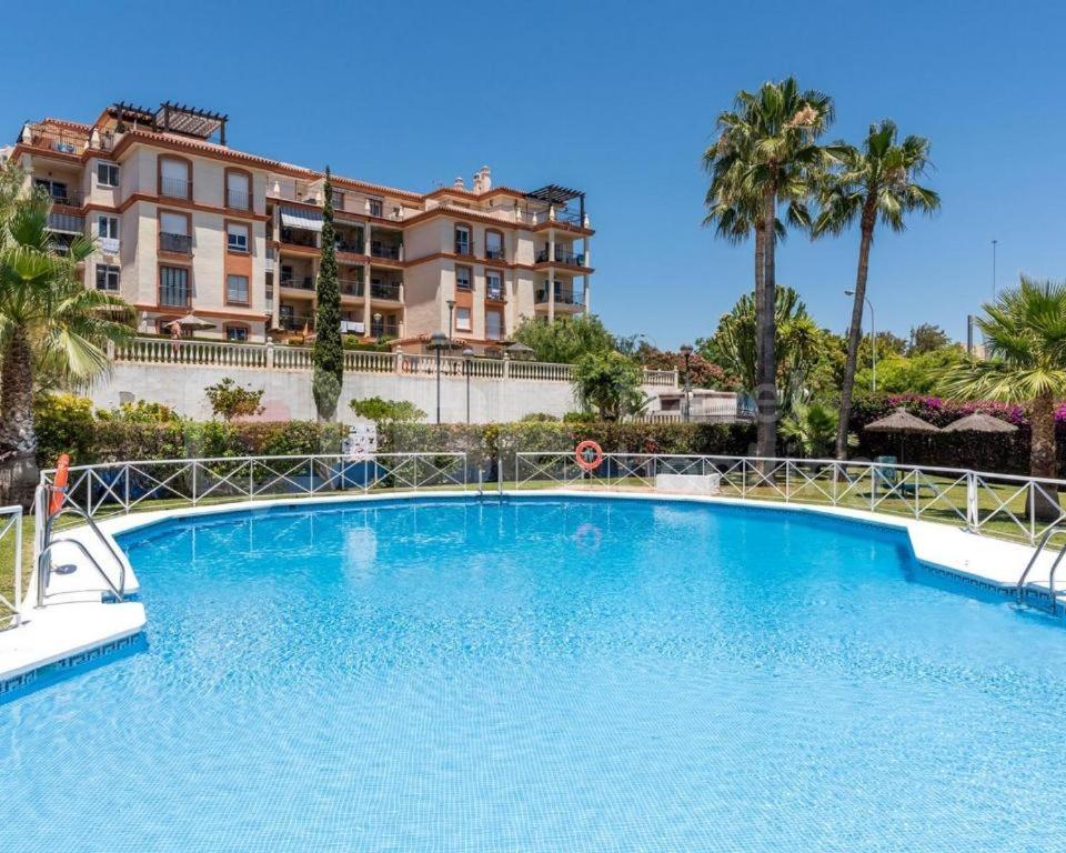 2Bdr Sunny Apartment With Pool And Private Parking In Benalmadena Exterior photo